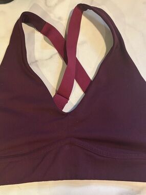 Fabletics Sports Bra Deep Plum